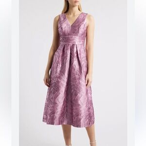 Kay Unger 

Odetta Jacquard Satin Sleeveless Midi-Dress l Semi Formal 10 NWT